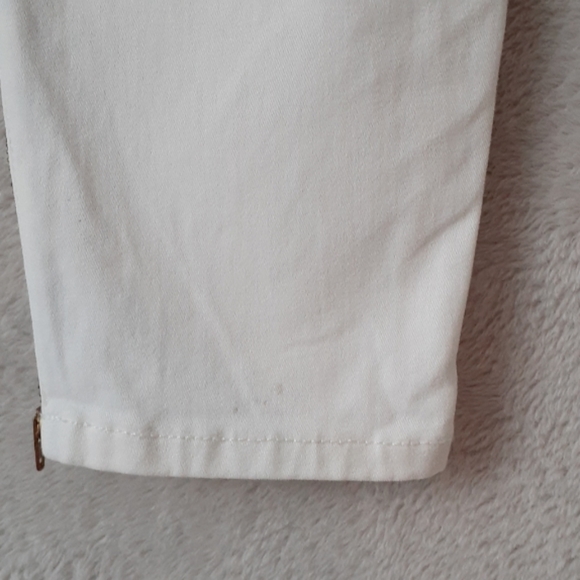 Banana Republic White Skinny Jeans - Picture 8 of 8